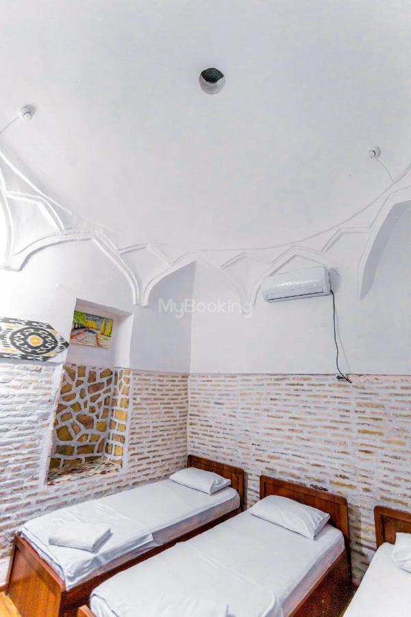 Okhun Madrasah15Th-16Th Century Hotel Bukhara Exterior foto